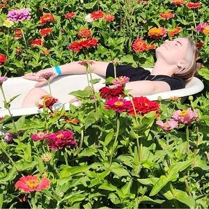 Meet your Posher, Halley